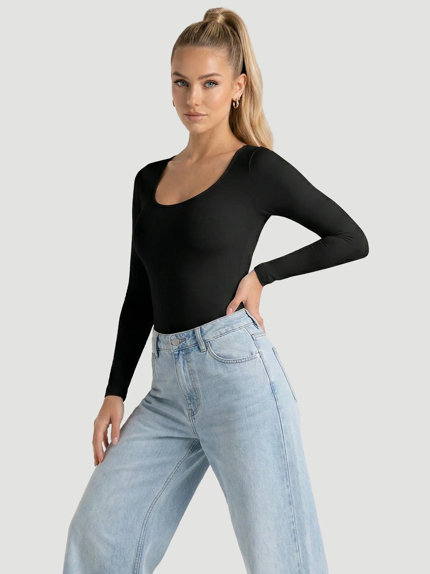 Long-Sleeve Seamless Sculpt Shapewear Bodysuit - Image 8